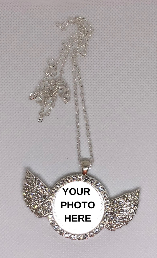 Angle wing necklace